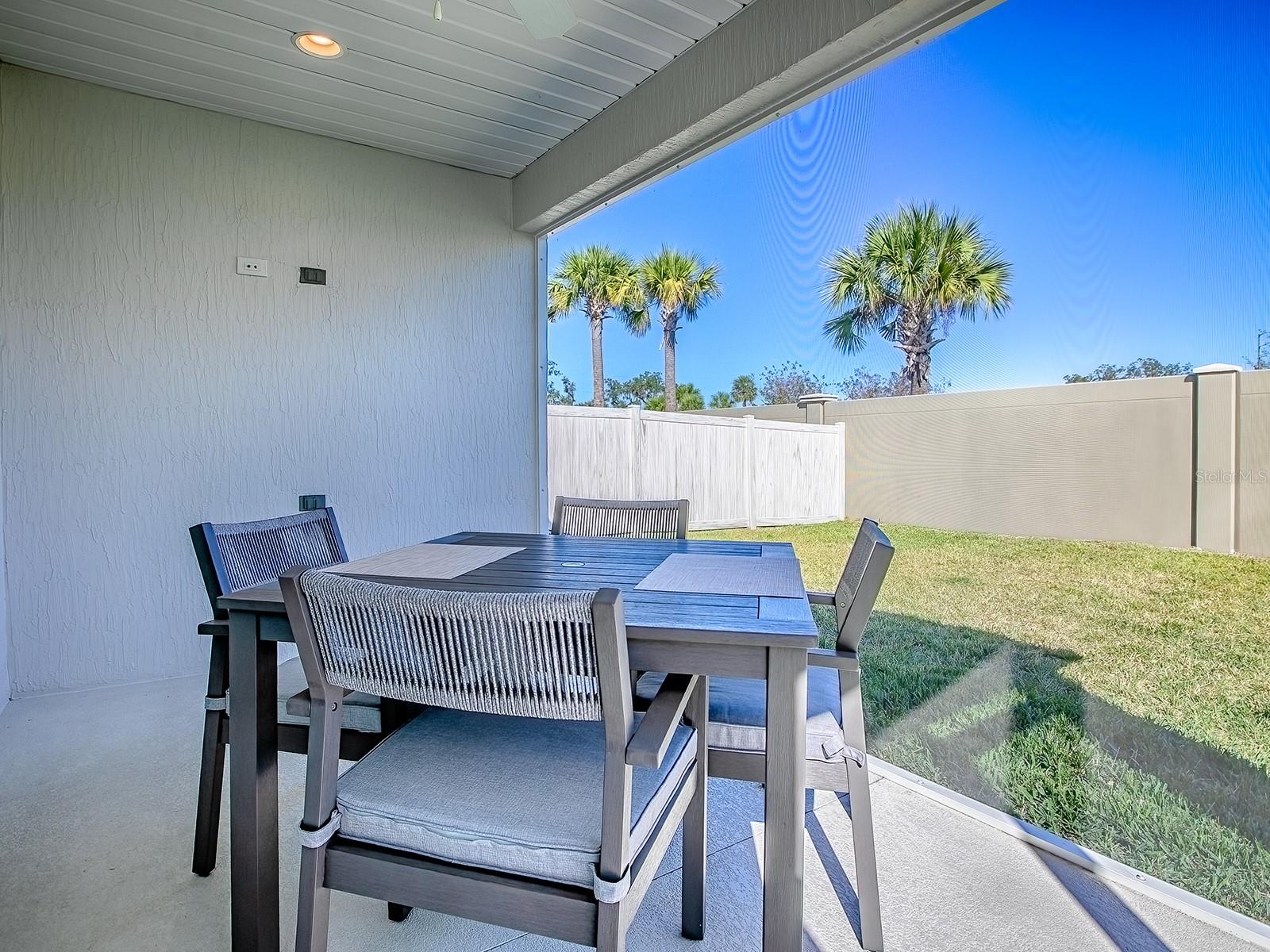 VILLAGES/SOUTHERN OAKS UN 213 - Residential