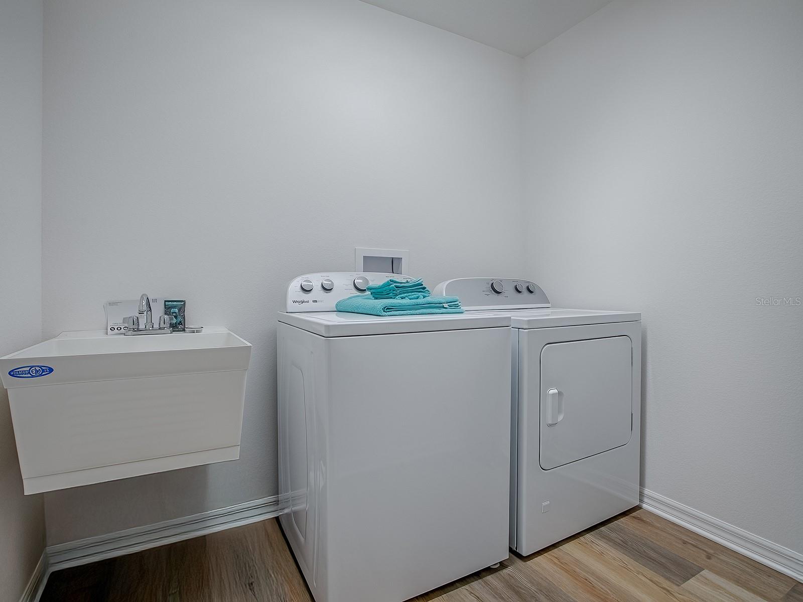 VILLAGES/SOUTHERN OAKS UN 213 - Residential