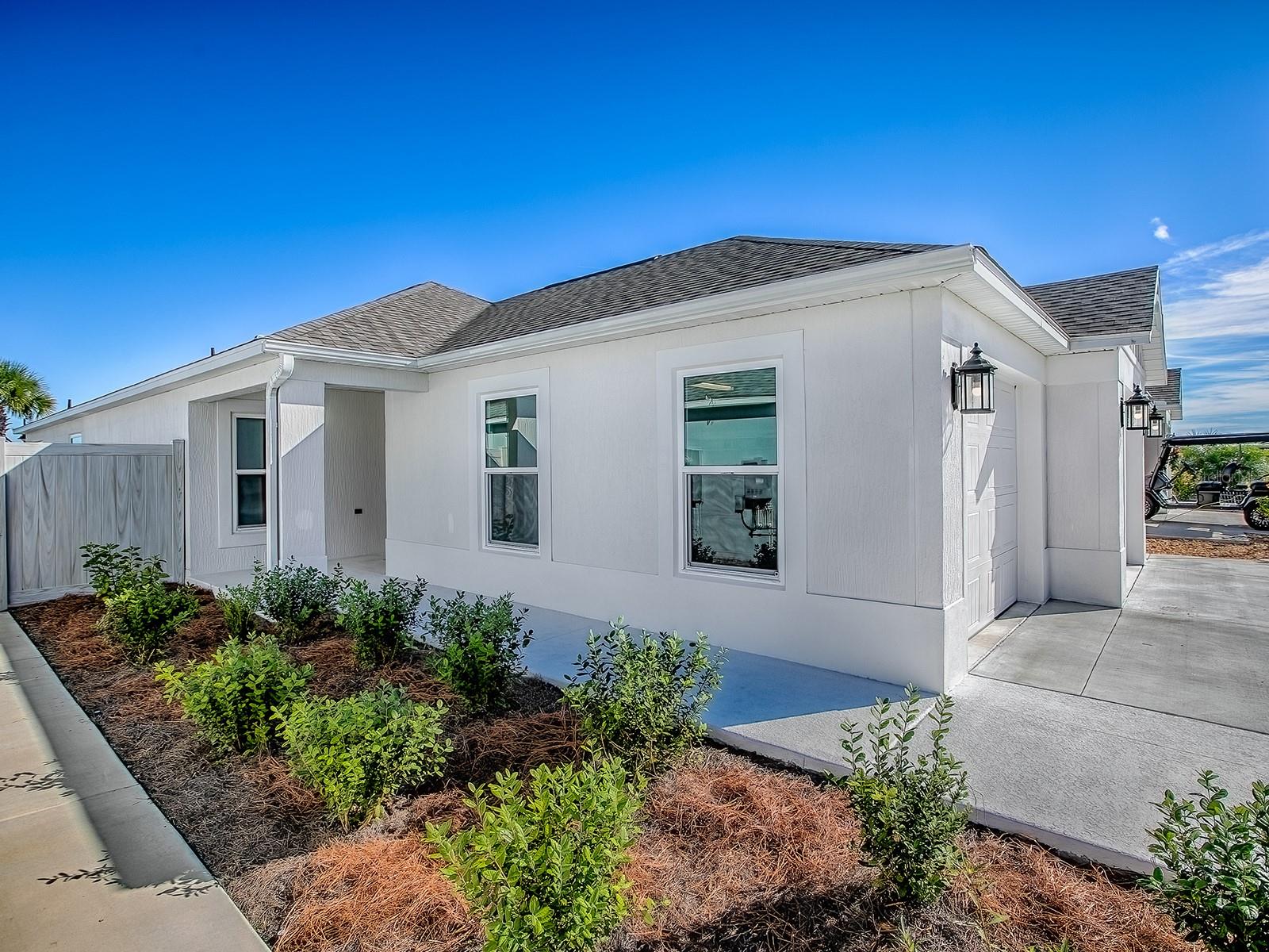 VILLAGES/SOUTHERN OAKS UN 213 - Residential