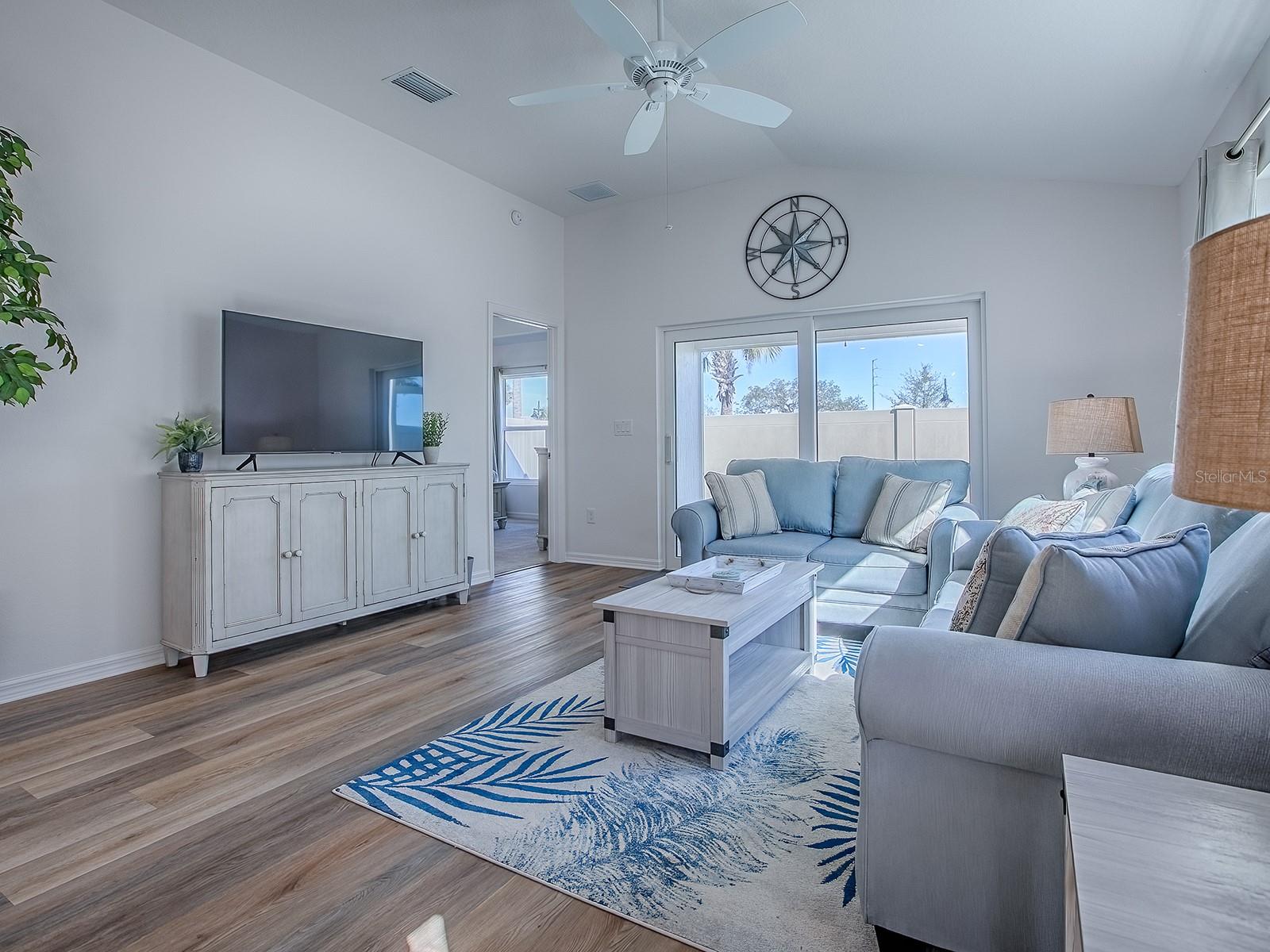 VILLAGES/SOUTHERN OAKS UN 213 - Residential