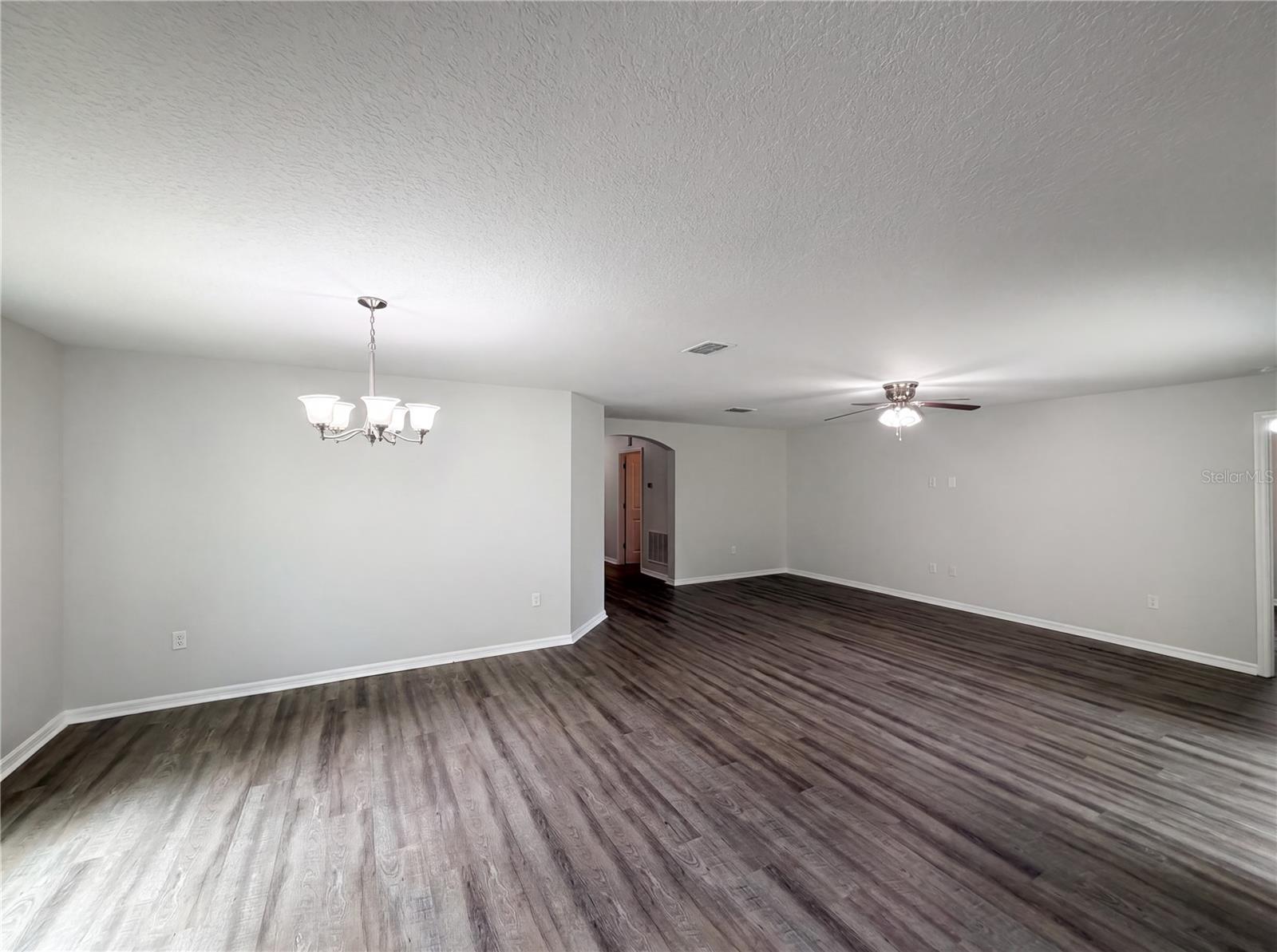 TAVARES CHELSEA OAKS SOUTH - Residential