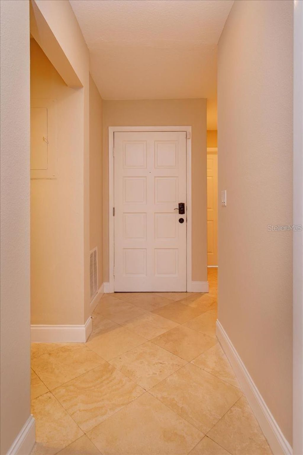 Photo of 5303 Indian Creek Drive #D, Orlando, FL 32811 (MLS # O6406171)