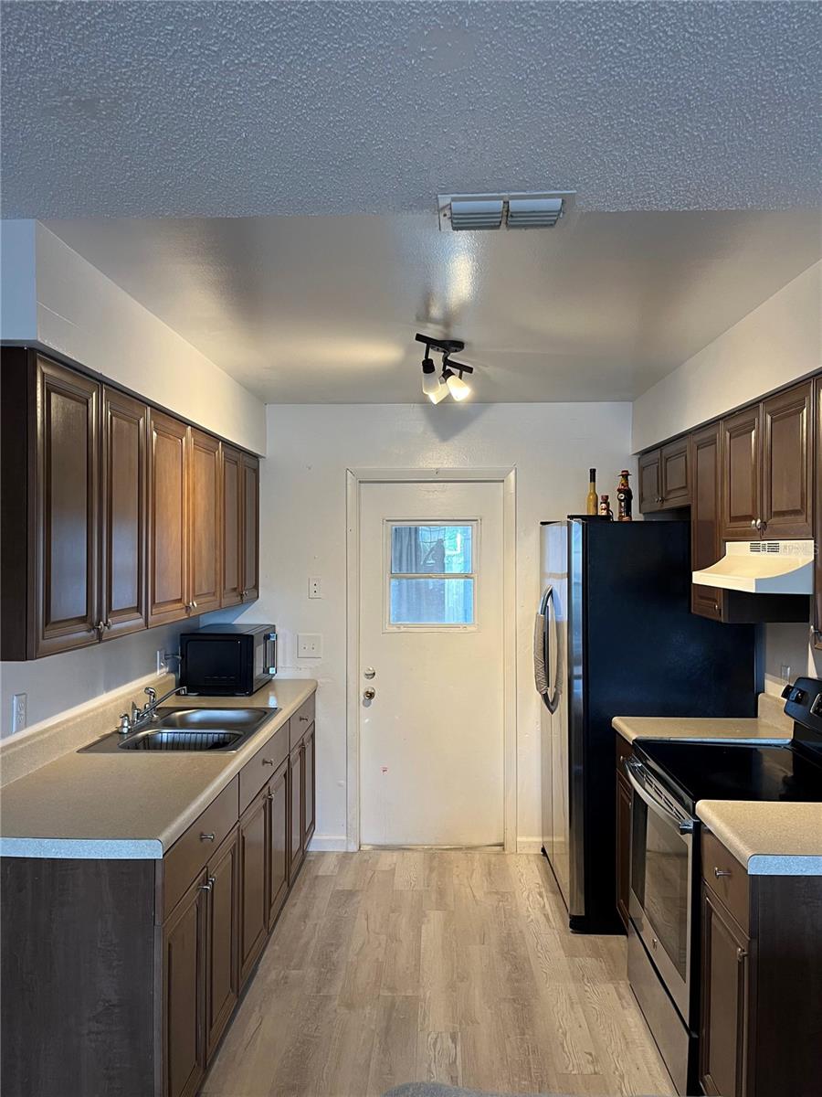 MEADOW COVE - Residential