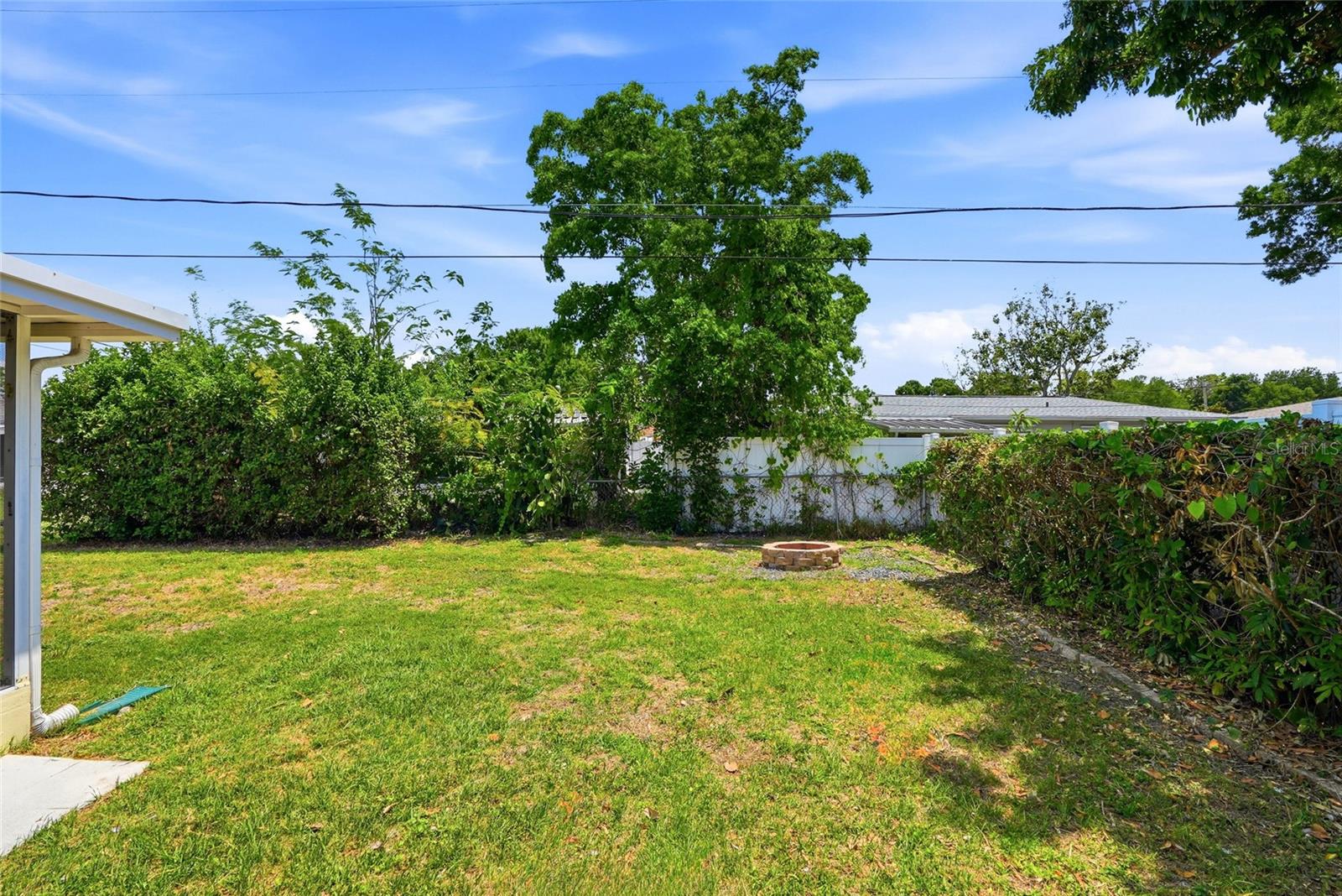 KENNETH CITY UNIT 1 REV - Residential