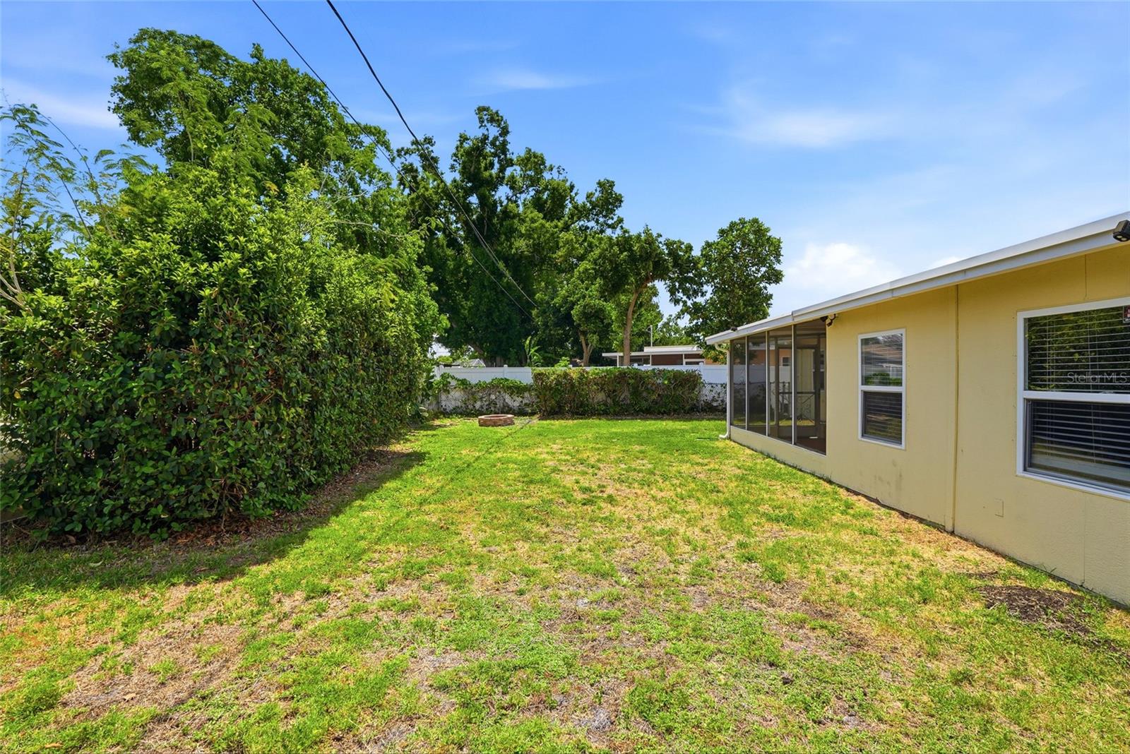 KENNETH CITY UNIT 1 REV - Residential