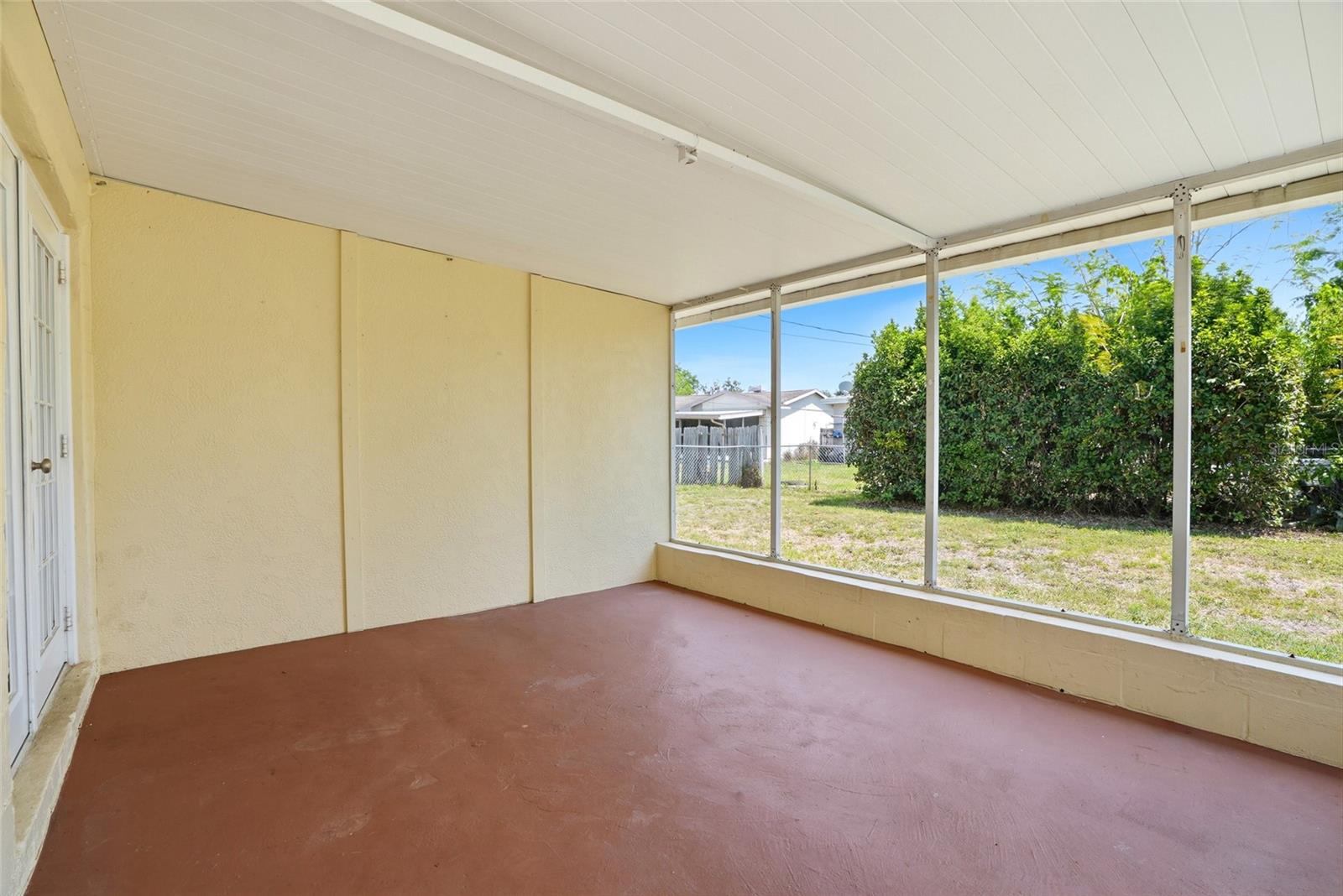 KENNETH CITY UNIT 1 REV - Residential