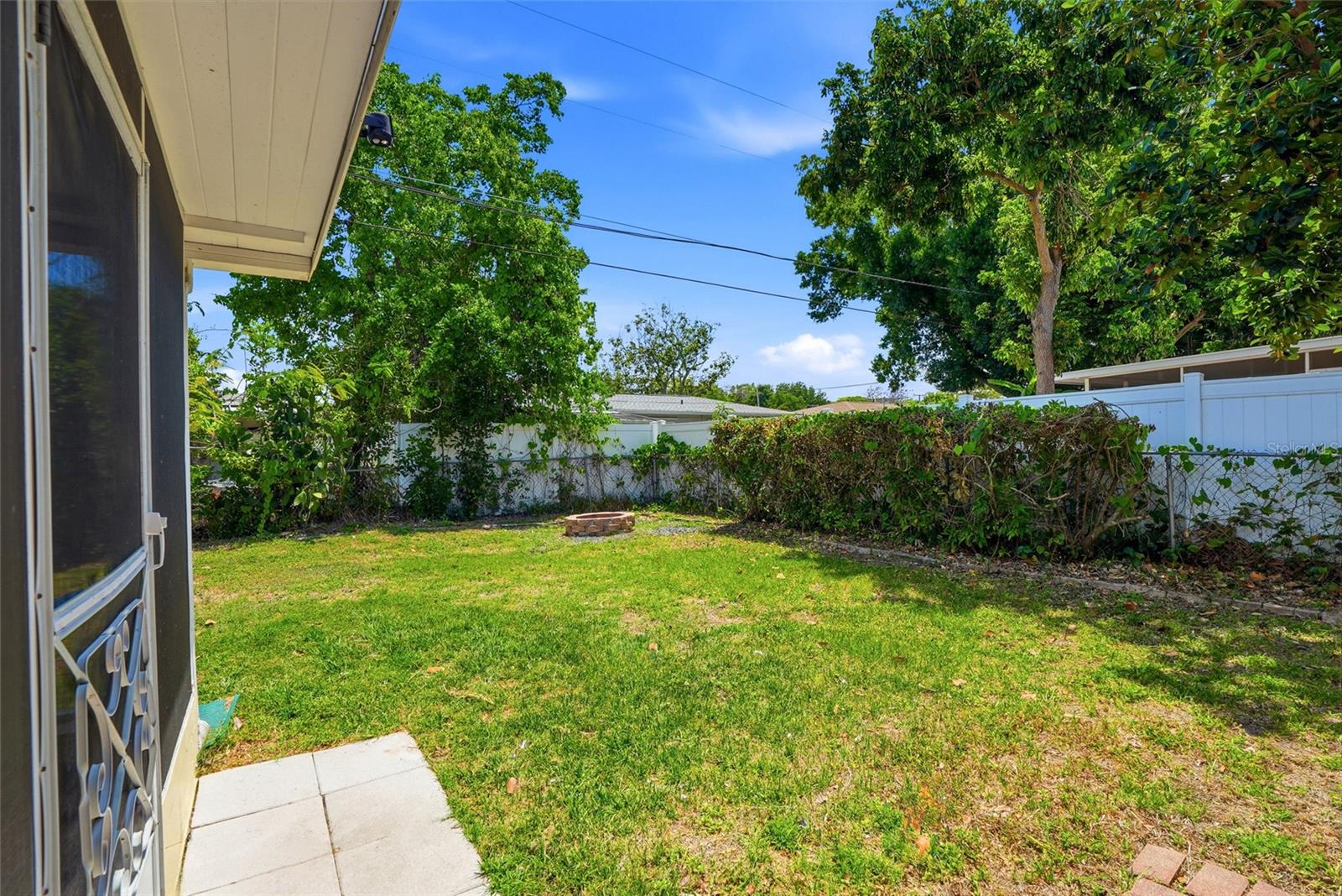 KENNETH CITY UNIT 1 REV - Residential