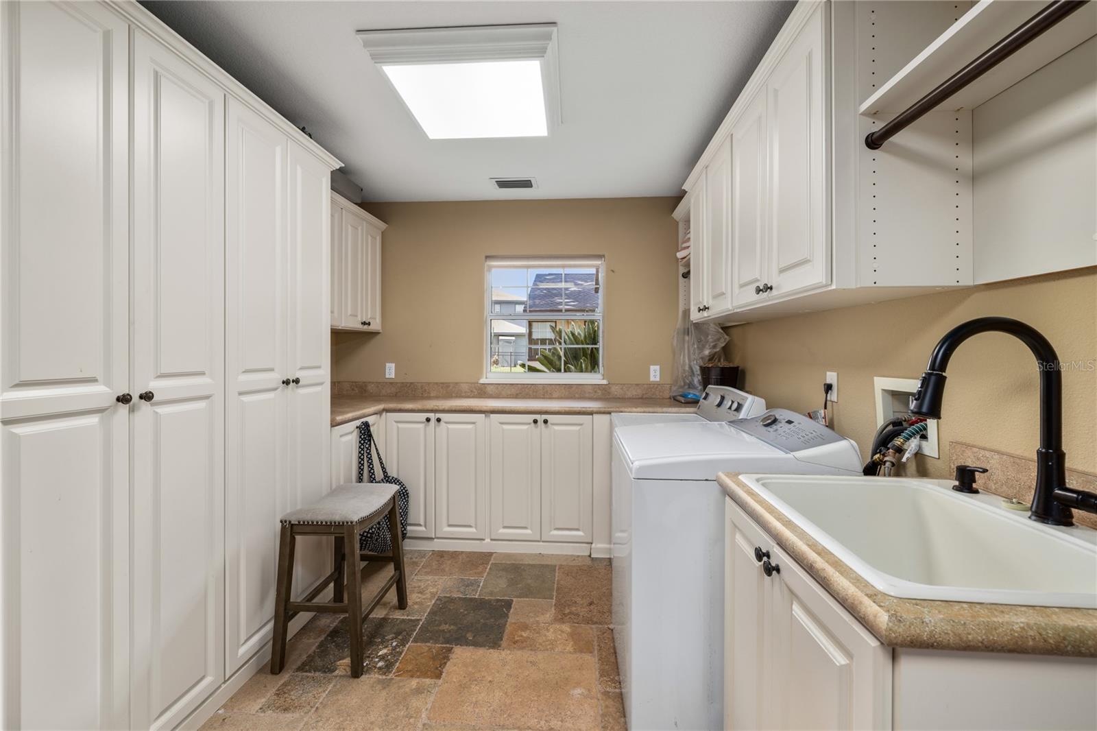 LAKE JESSAMINE SHORES/NORTH FLORIDA SHORES - Residential