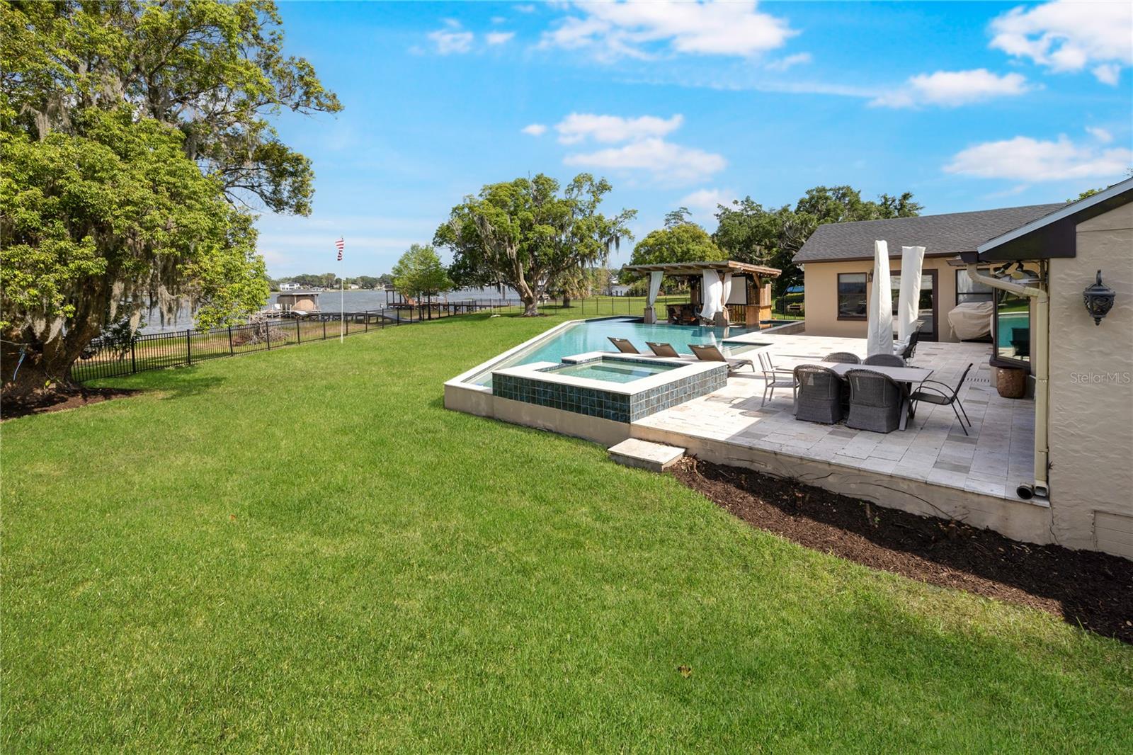 LAKE JESSAMINE SHORES/NORTH FLORIDA SHORES - Residential