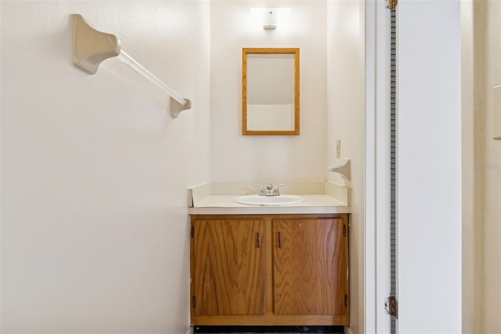 SOUTHFORK OAKS - Residential Lease