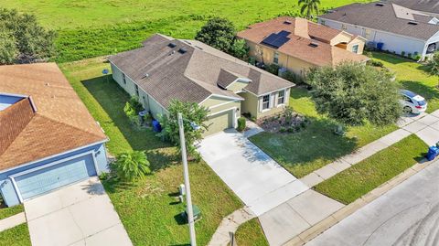 A home in WINTER HAVEN