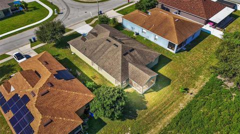 A home in WINTER HAVEN