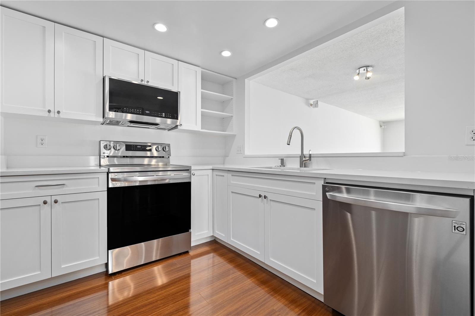 BAYSHORE DIPLOMAT A CONDOMINIU - Residential Lease