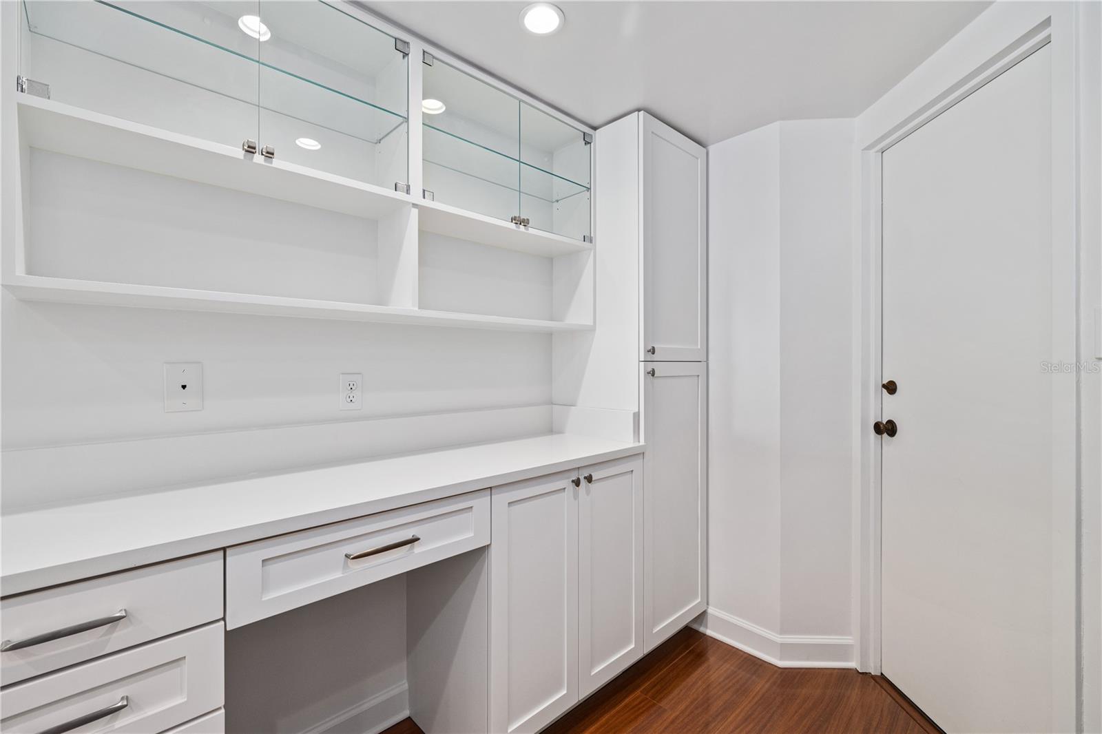 BAYSHORE DIPLOMAT A CONDOMINIU - Residential Lease