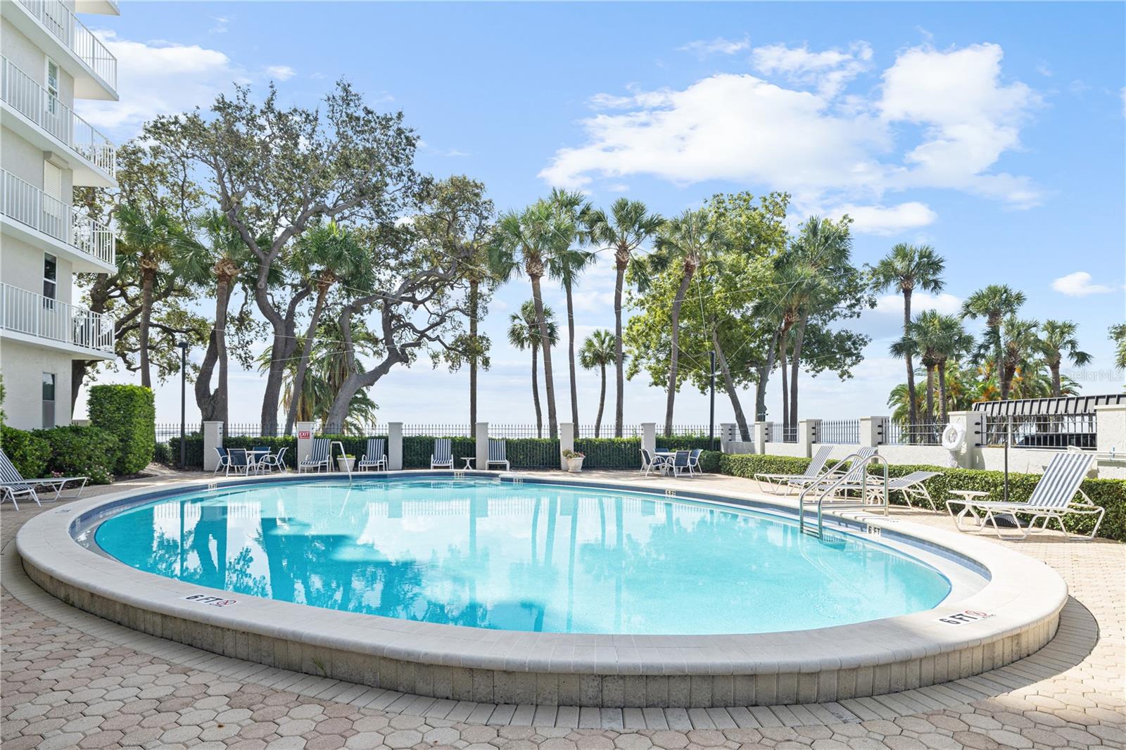 BAYSHORE DIPLOMAT A CONDOMINIU - Residential Lease