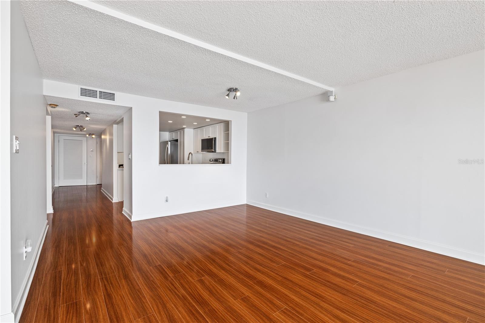 BAYSHORE DIPLOMAT A CONDOMINIU - Residential Lease