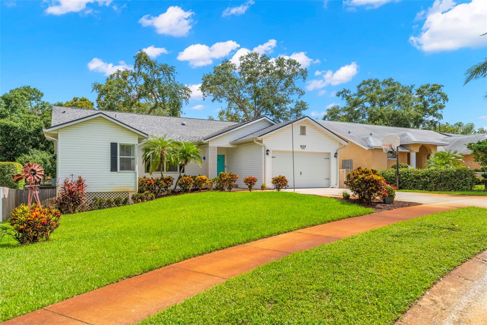 859 HARBOR HILL DRIVE