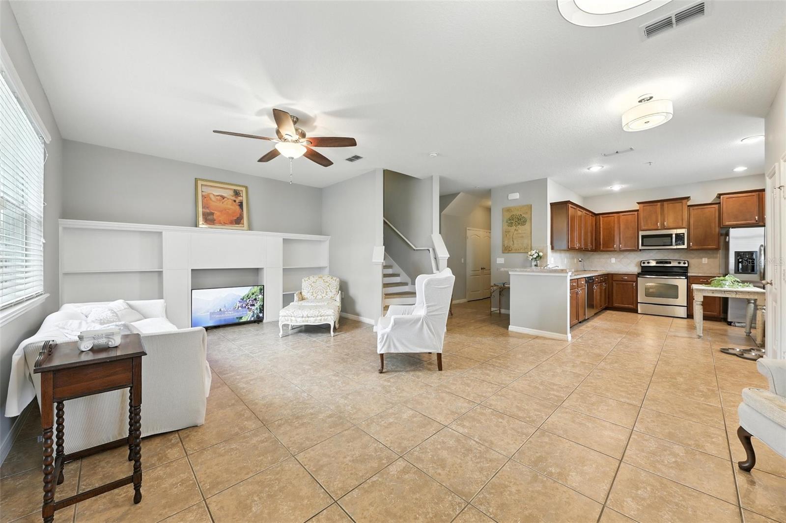 1551 SCARLET OAK LOOP B