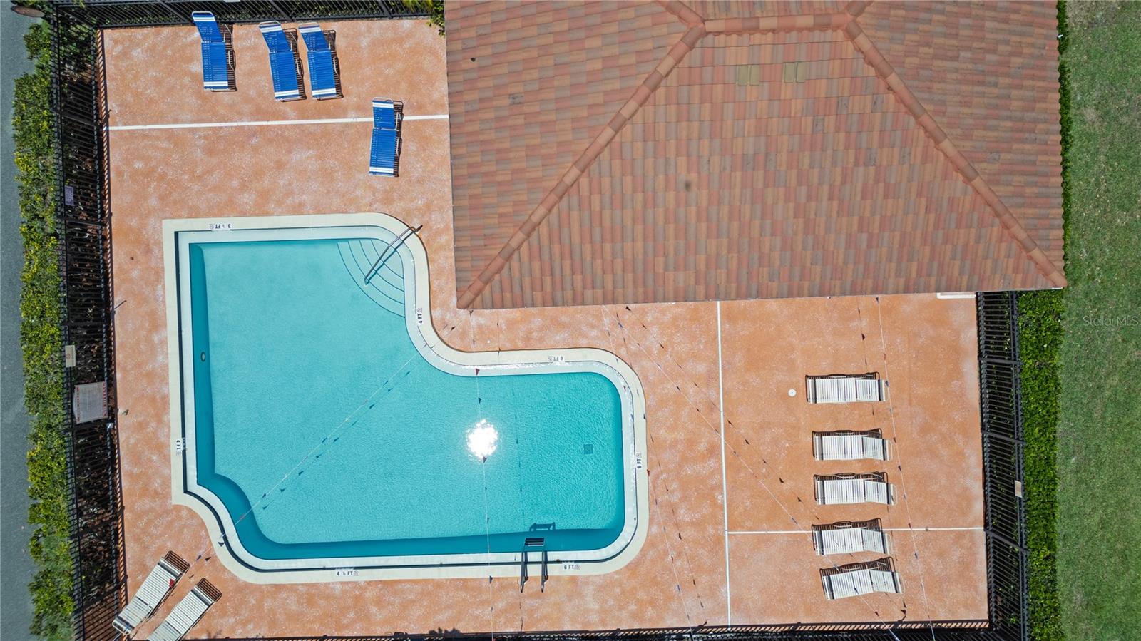 ST TROPEZ CONDO - Residential
