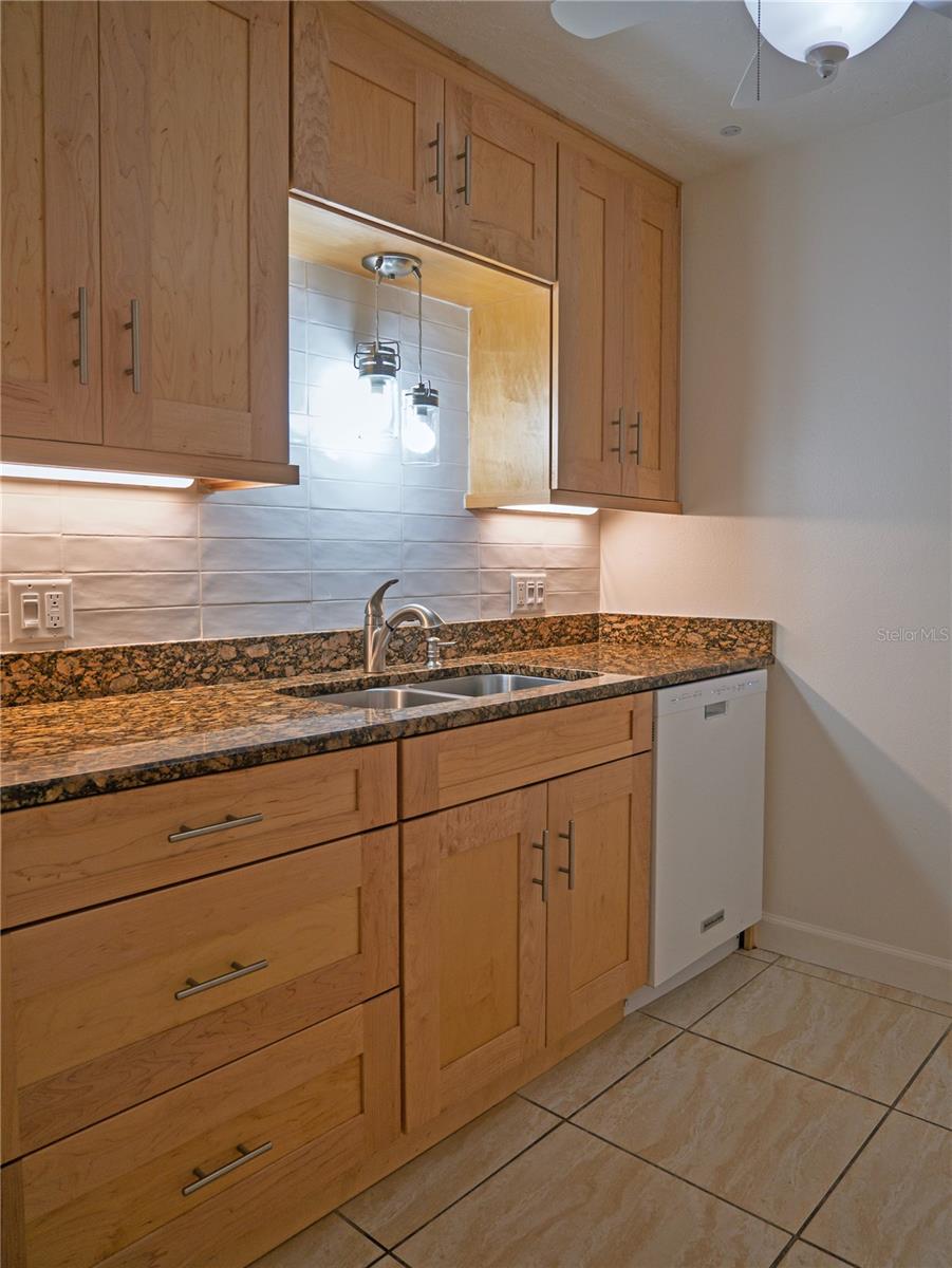 ST TROPEZ CONDO - Residential