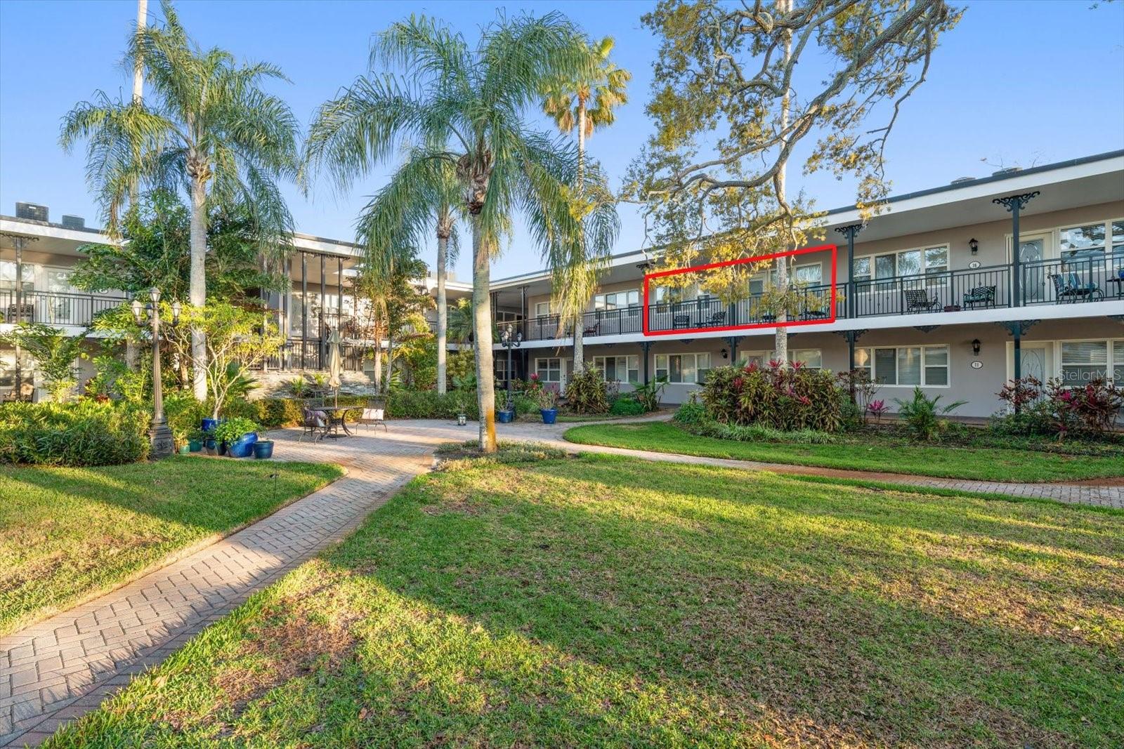 VICTORIA THE CONDO - Residential