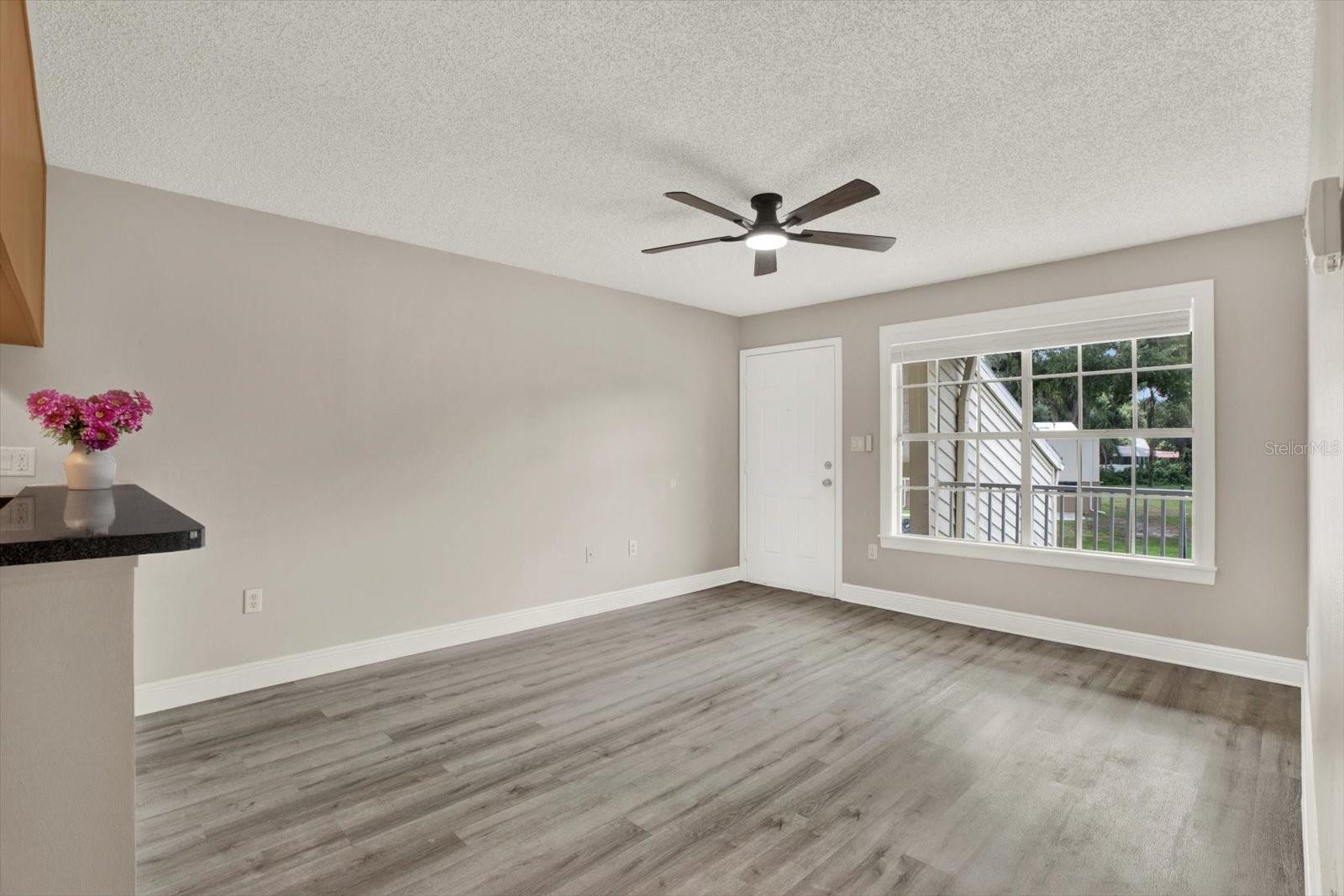 308 LAKE PARSONS GREEN 203