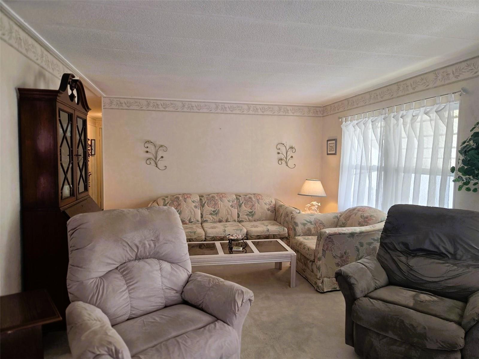 OAKWOOD MANOR - Residential