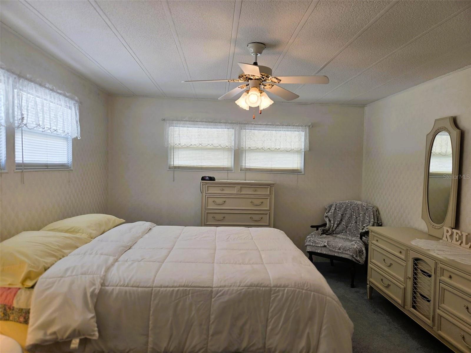 OAKWOOD MANOR - Residential