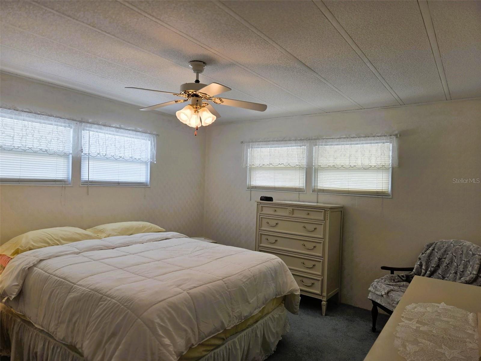 OAKWOOD MANOR - Residential