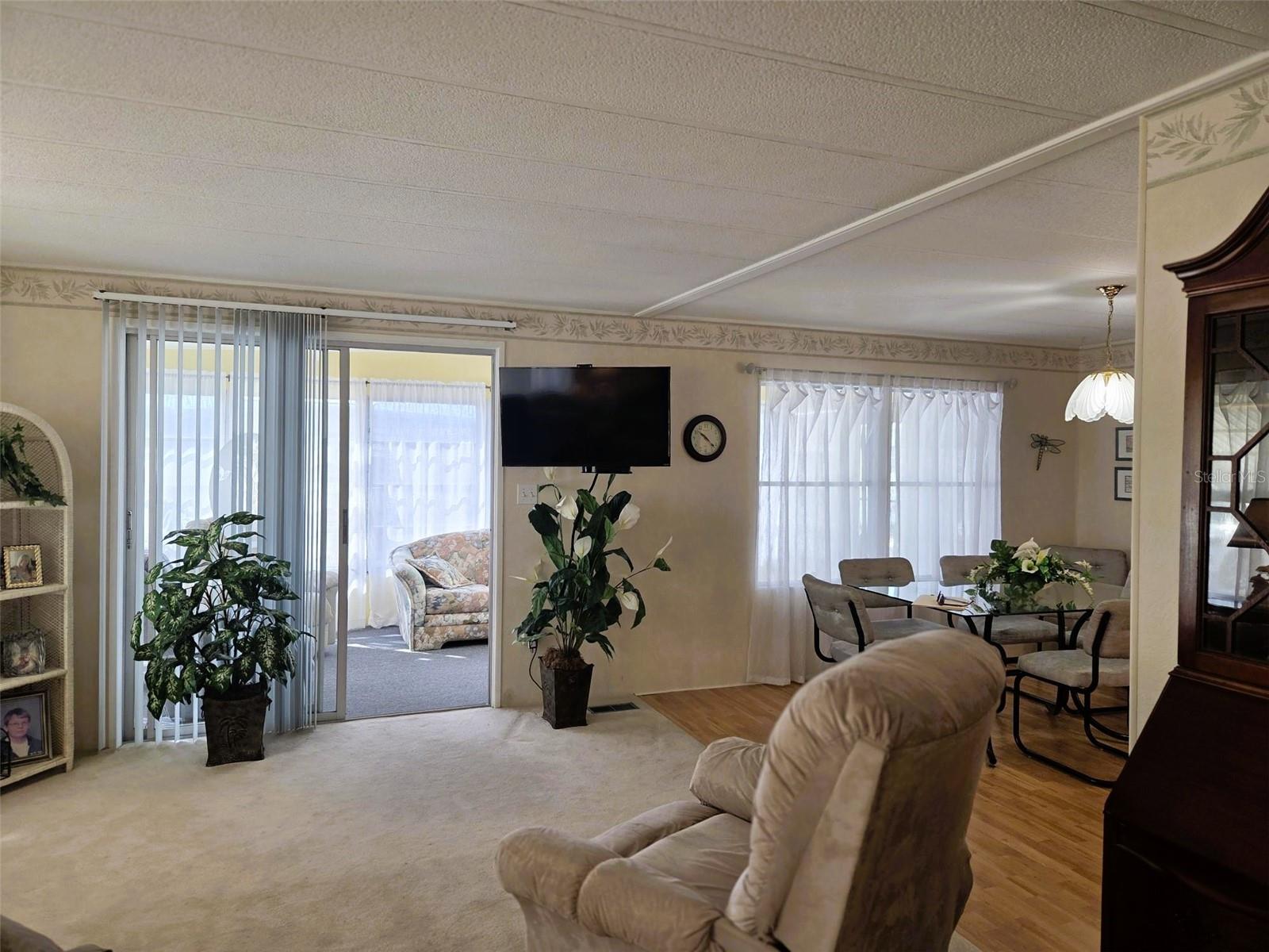 OAKWOOD MANOR - Residential