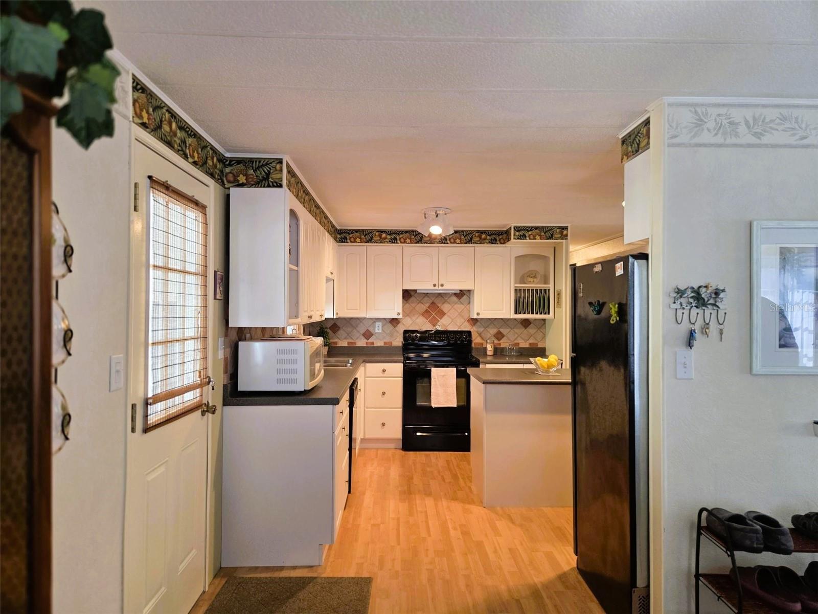 OAKWOOD MANOR - Residential