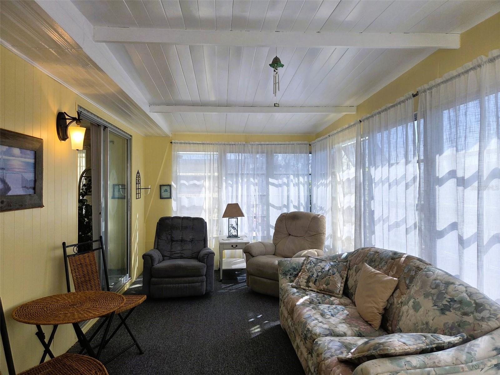 OAKWOOD MANOR - Residential