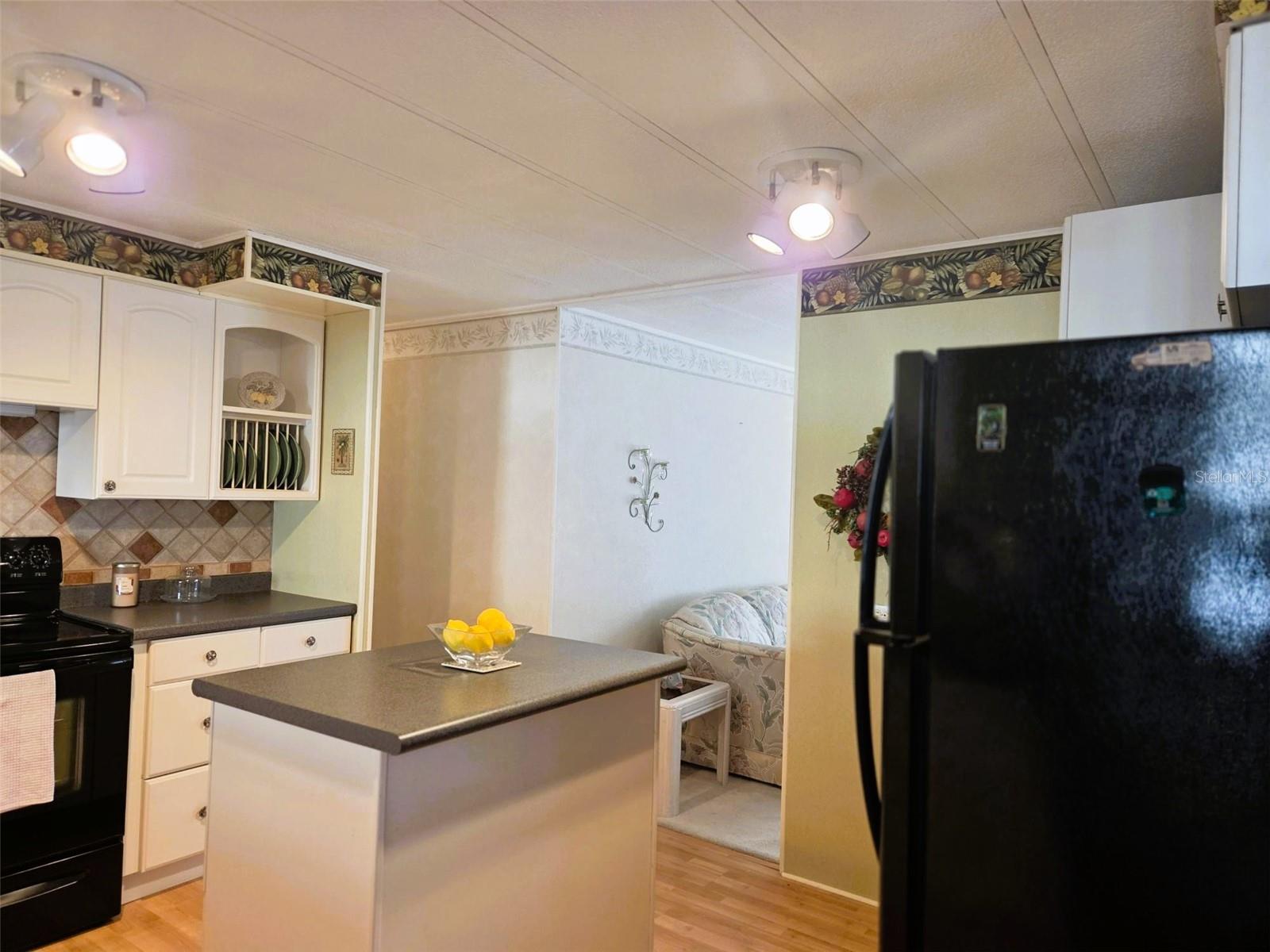 OAKWOOD MANOR - Residential