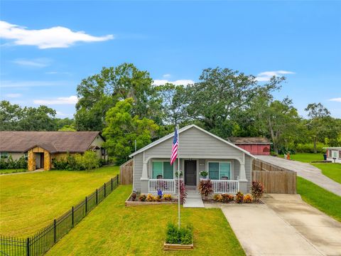 Photo of 7908 Lakeshore Drive, Tampa, FL 33604 (MLS # TB8424738)