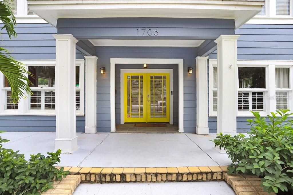 Photo of 1706 W Hills Avenue, Tampa, FL 33606 (MLS # TB8442625)