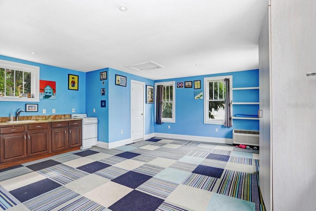 RICHARDSON PLACE - Residential