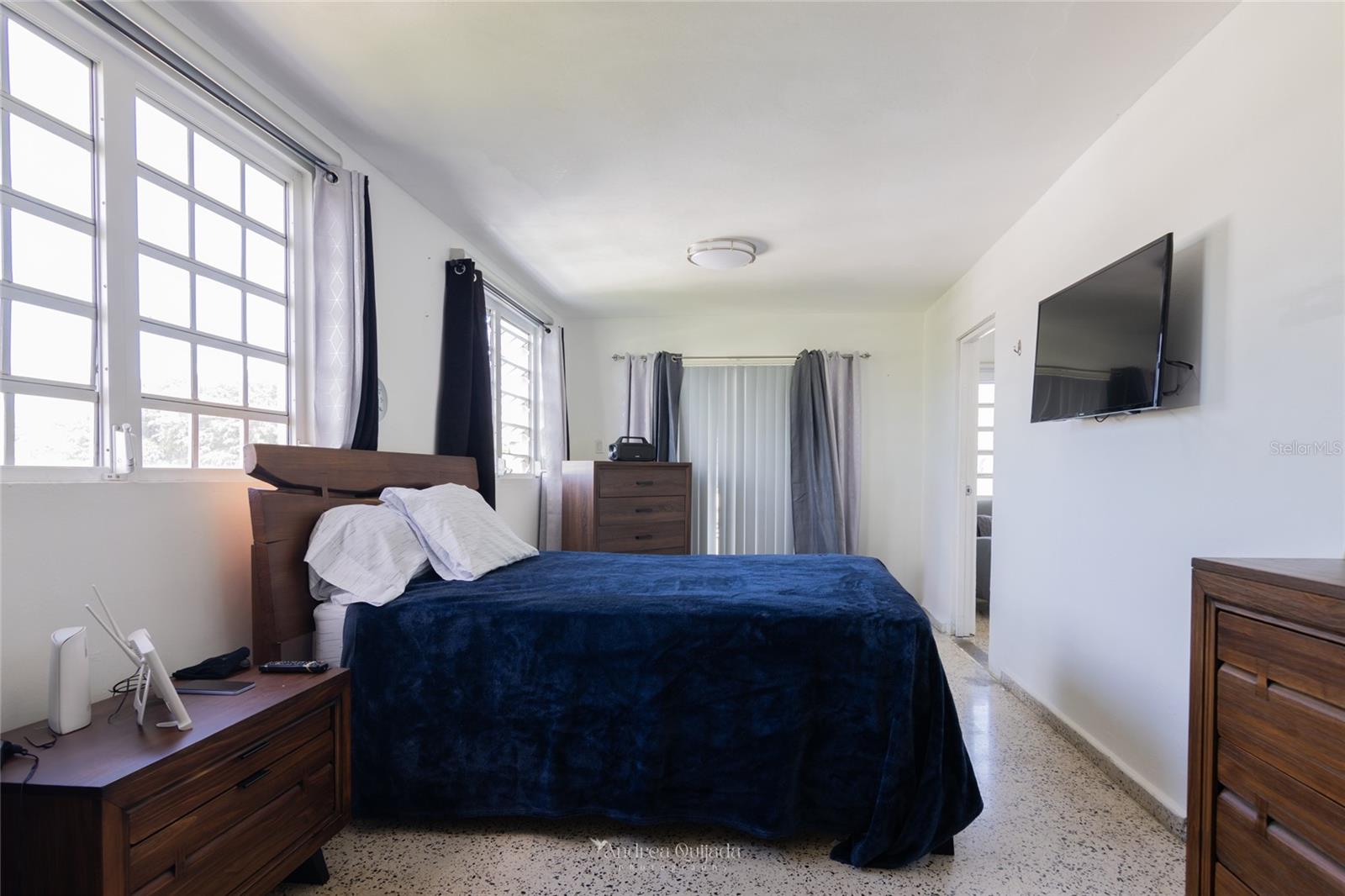 COUNTRY CLUB - Residential