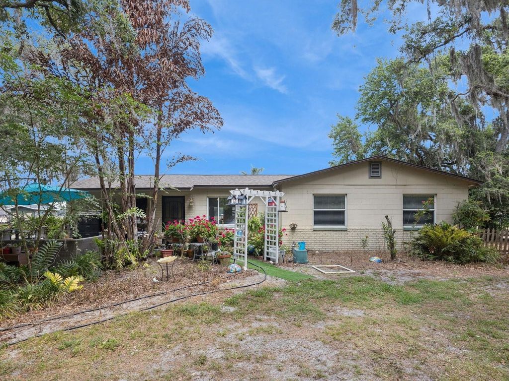 Photo of 6001 Marthas Lane, Saint Cloud, FL 34771 (MLS # S5150615)