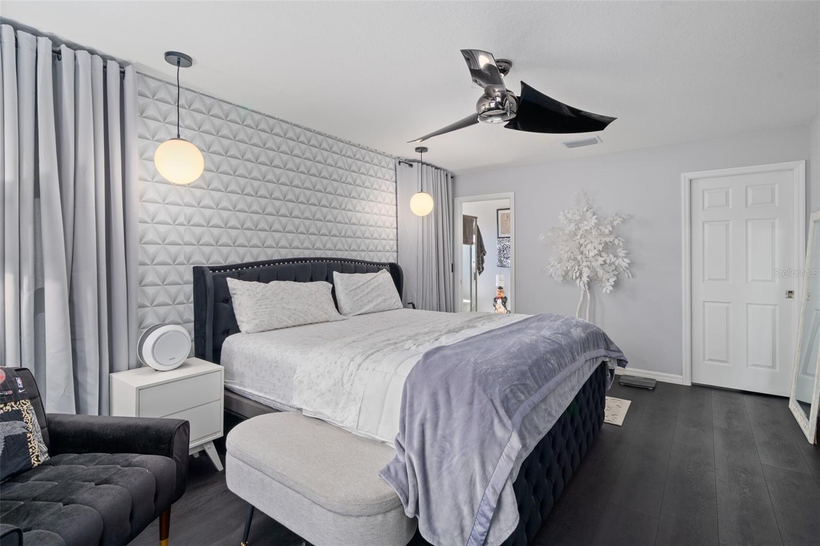 ROYAL HIGHLANDS - Residential