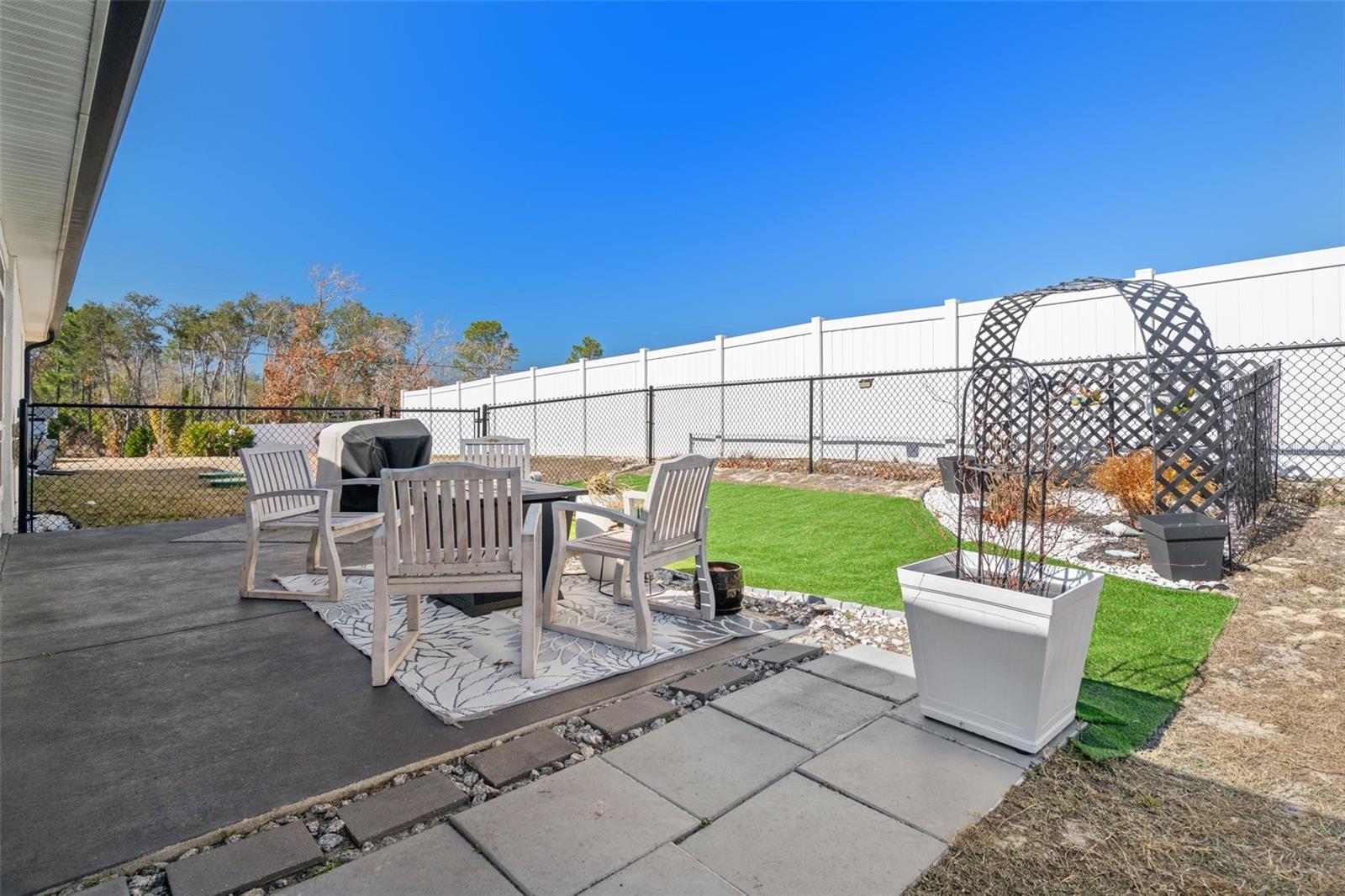 ROYAL HIGHLANDS - Residential