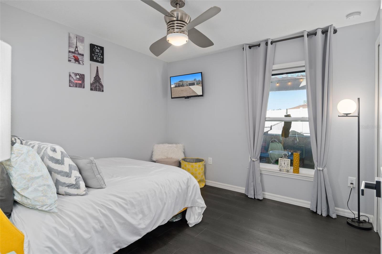 ROYAL HIGHLANDS - Residential