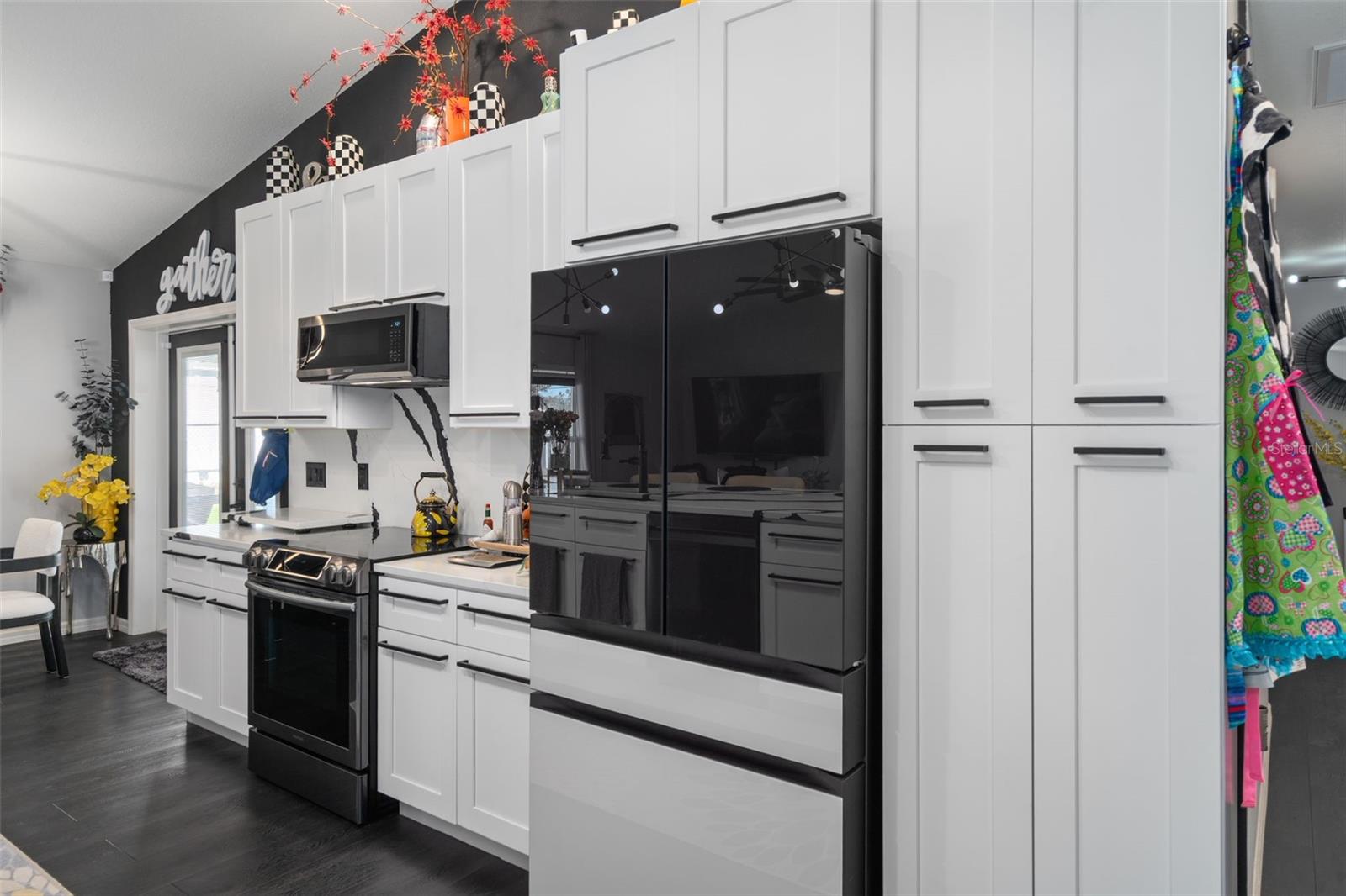 ROYAL HIGHLANDS - Residential