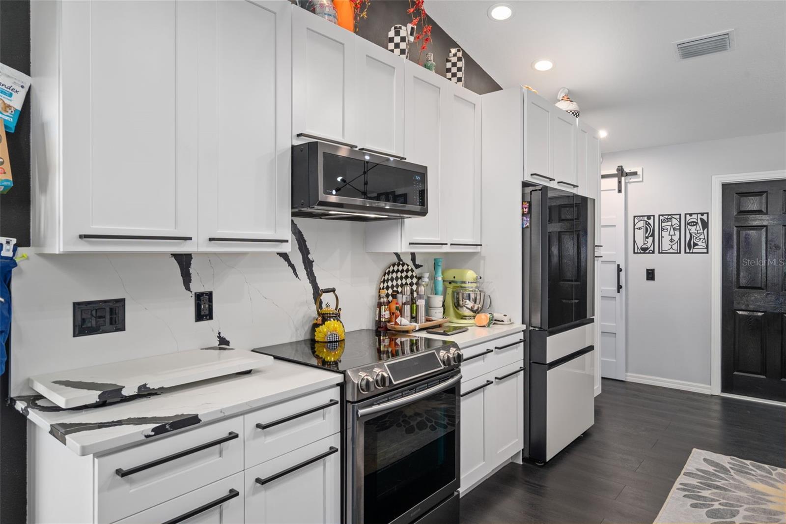 ROYAL HIGHLANDS - Residential