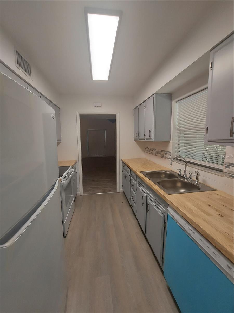 BLUE LAKE - Residential