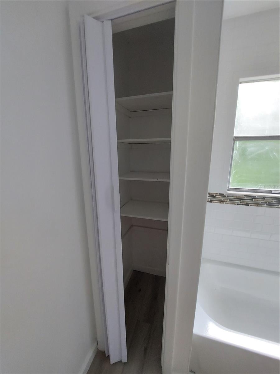 BLUE LAKE - Residential