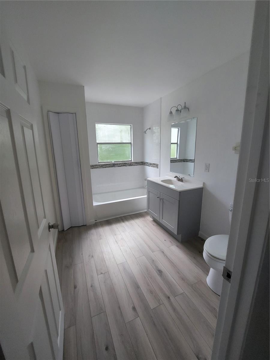 BLUE LAKE - Residential