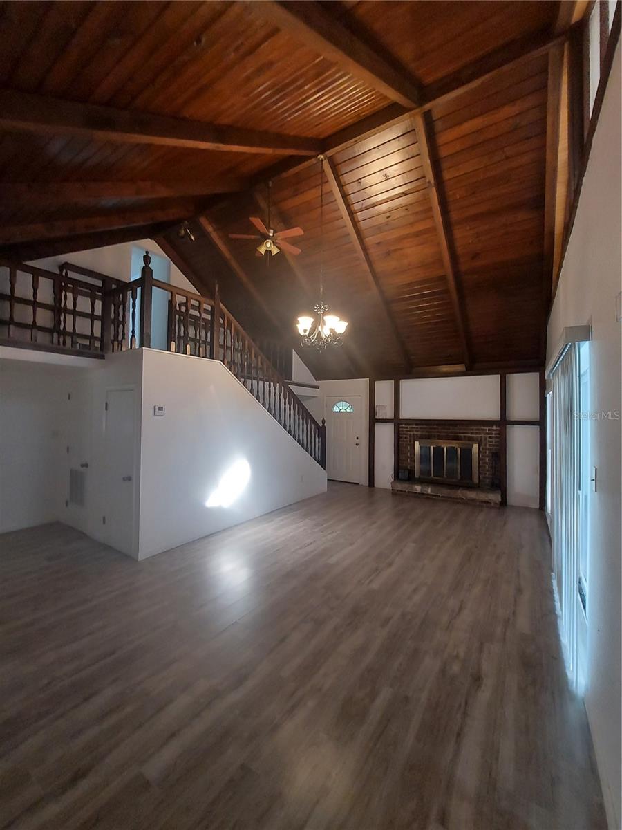 BLUE LAKE - Residential