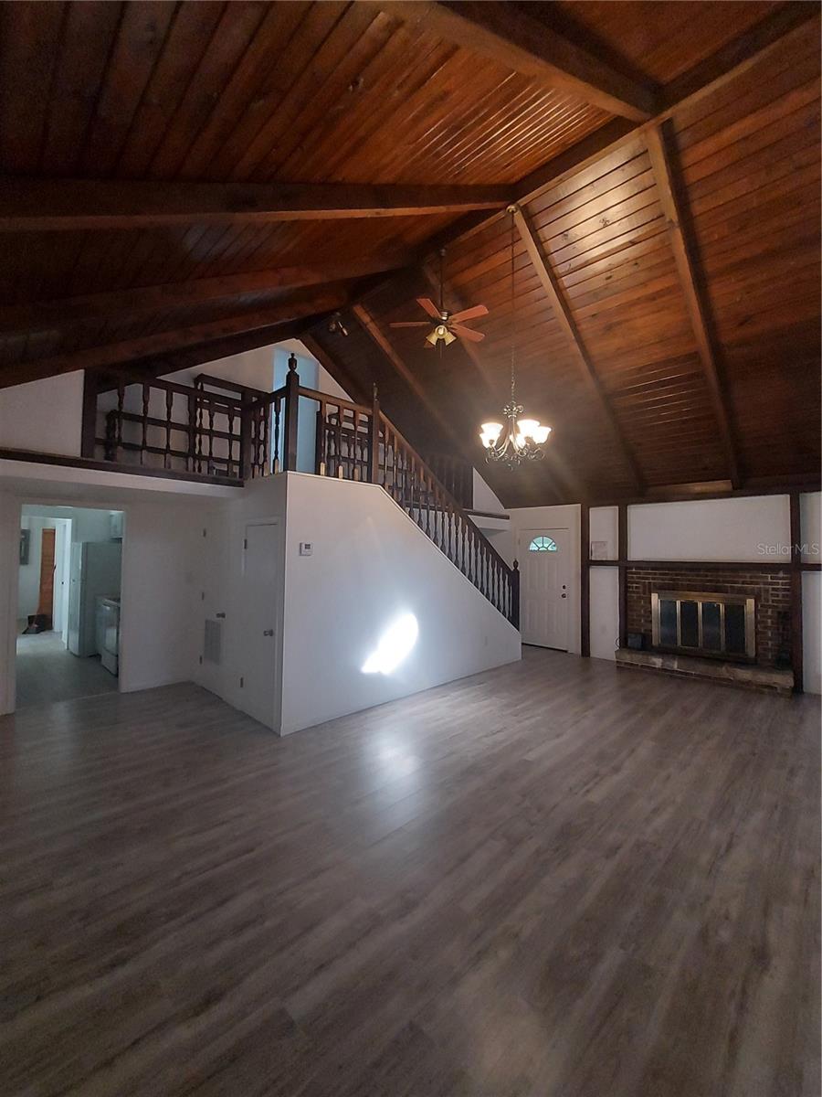 BLUE LAKE - Residential