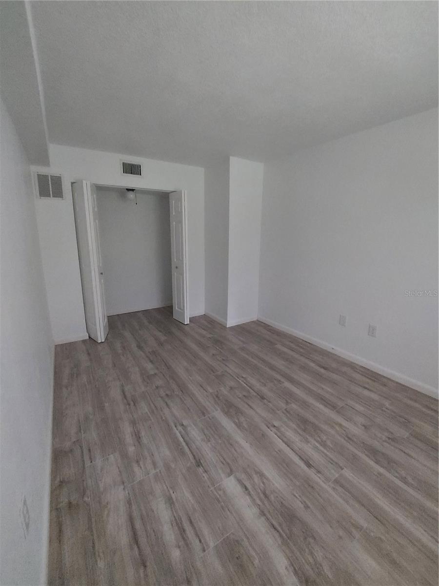 BLUE LAKE - Residential