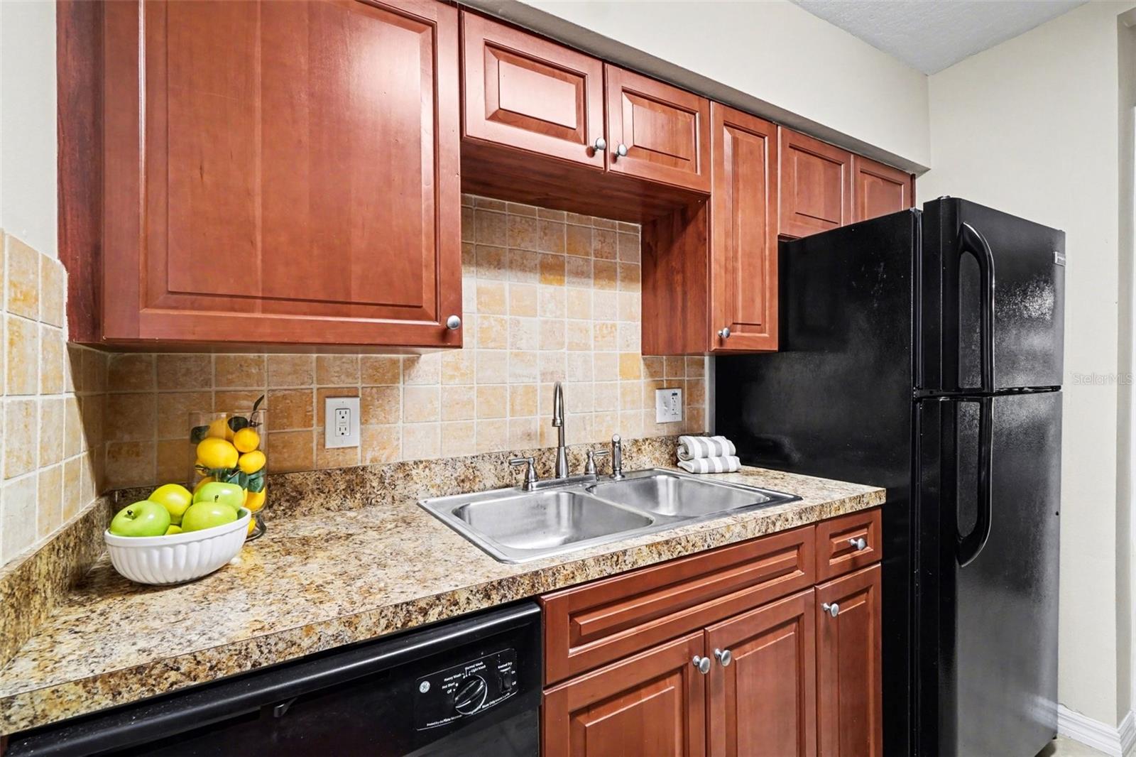 WRENWOOD CONDO - Residential